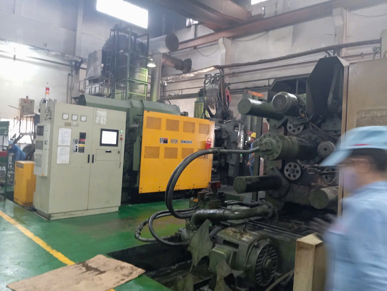 Die casting 1000T